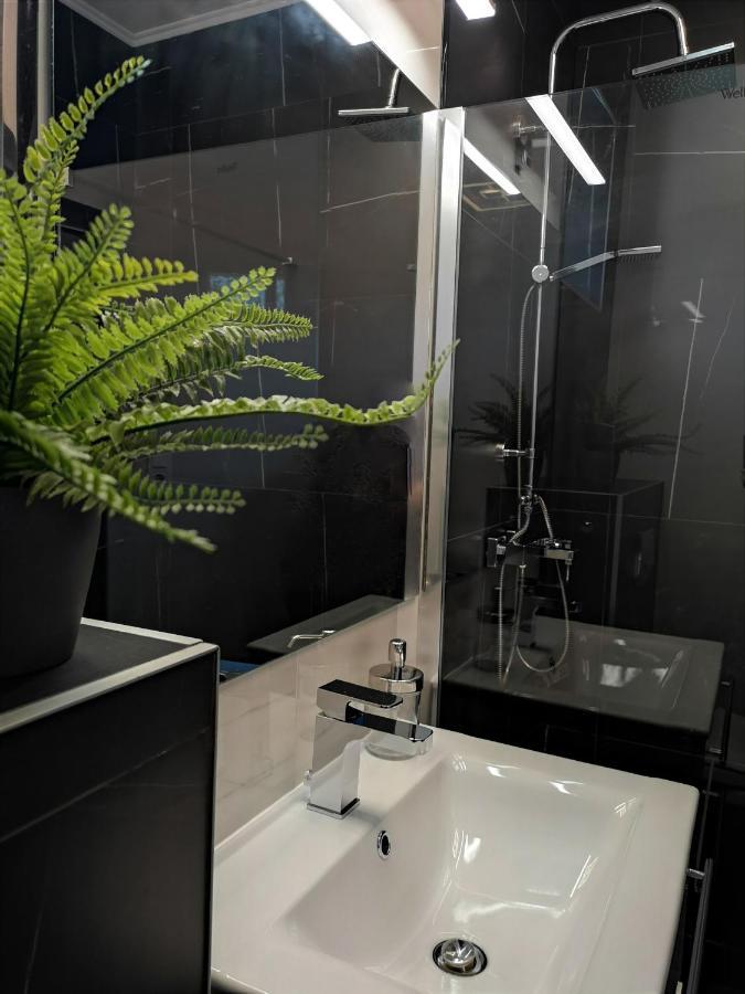 Otium Wellness Apartmanhaz 벌러토너커러처 외부 사진