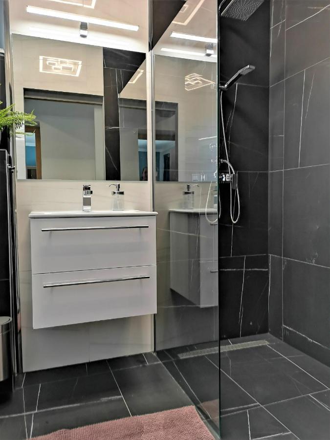 Otium Wellness Apartmanhaz 벌러토너커러처 외부 사진