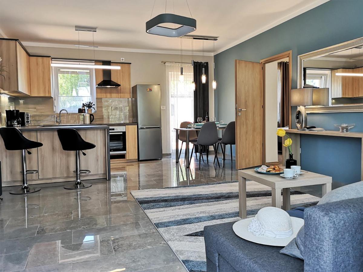 Otium Wellness Apartmanhaz 벌러토너커러처 외부 사진