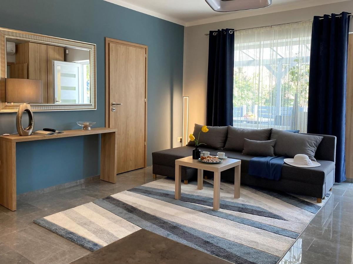 Otium Wellness Apartmanhaz 벌러토너커러처 외부 사진