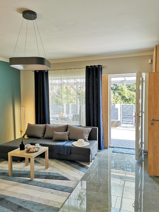 Otium Wellness Apartmanhaz 벌러토너커러처 외부 사진