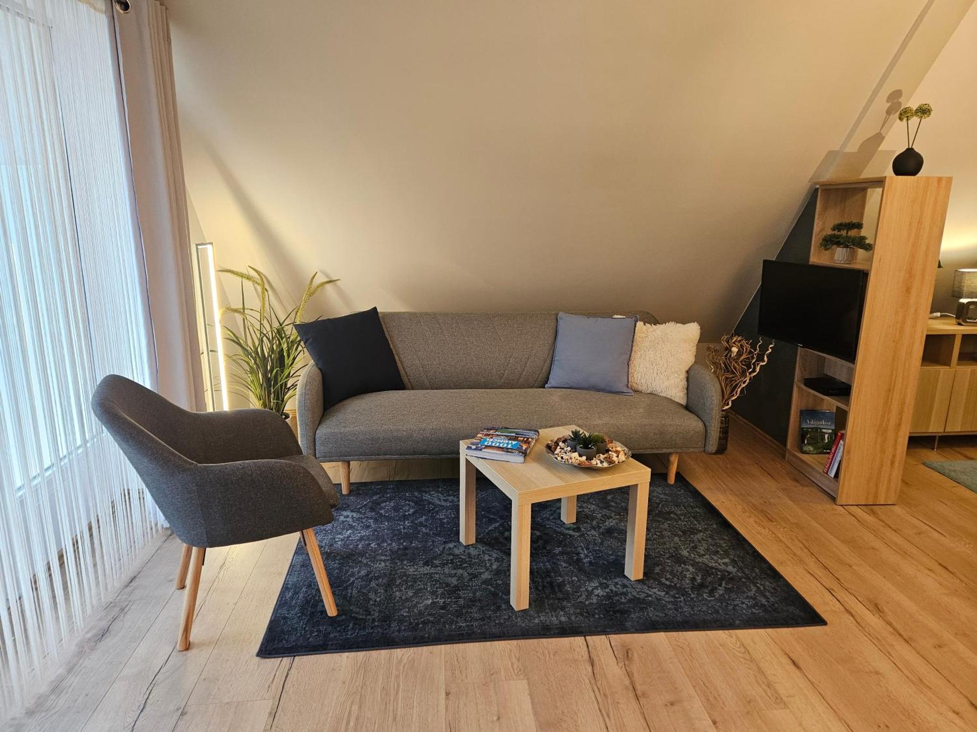 Otium Wellness Apartmanhaz 벌러토너커러처 외부 사진