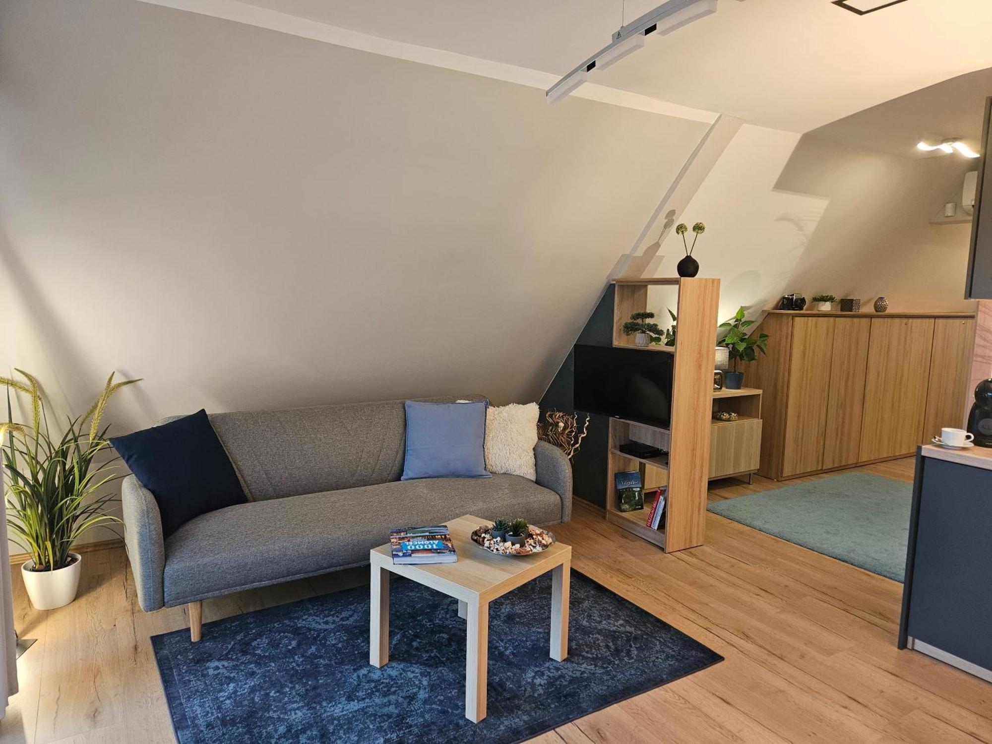 Otium Wellness Apartmanhaz 벌러토너커러처 외부 사진
